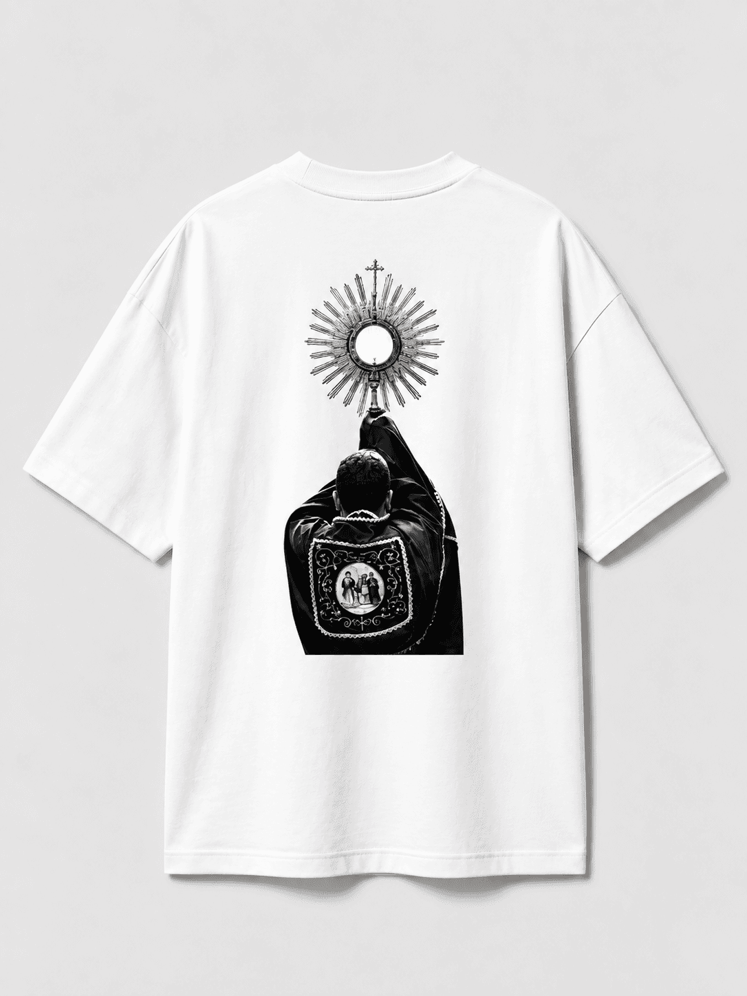 CAMISETA OVERSIZED SACRAMENTUM